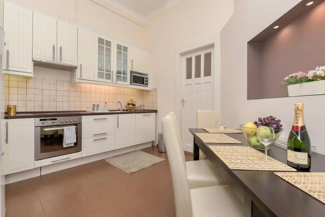 Corvina Apartment Budapest With Free Private Parking