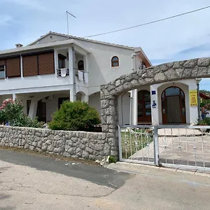 Tesmija Apartman Baška